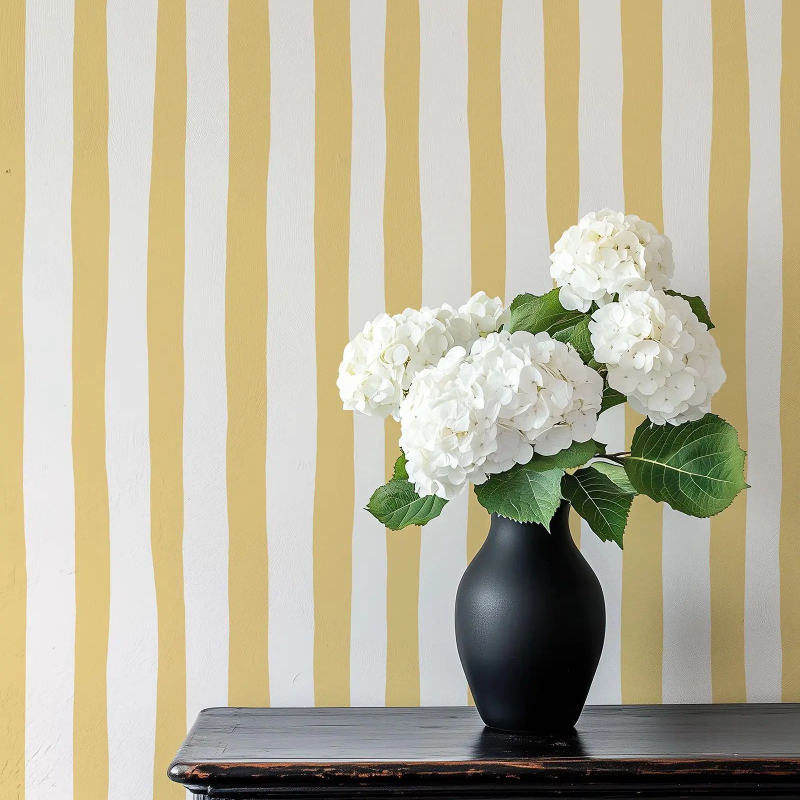 Sunshine Yellow Wobbly Stripes - Baby Nursery Yellow Walls 评论和价格